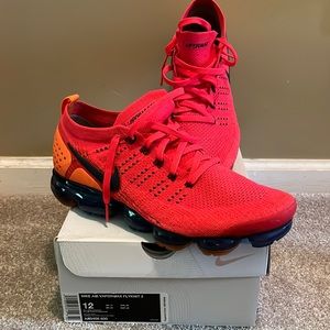 Slightly used Vapormax Flyknit 2. Great condition. No rips, no tares. Soles good